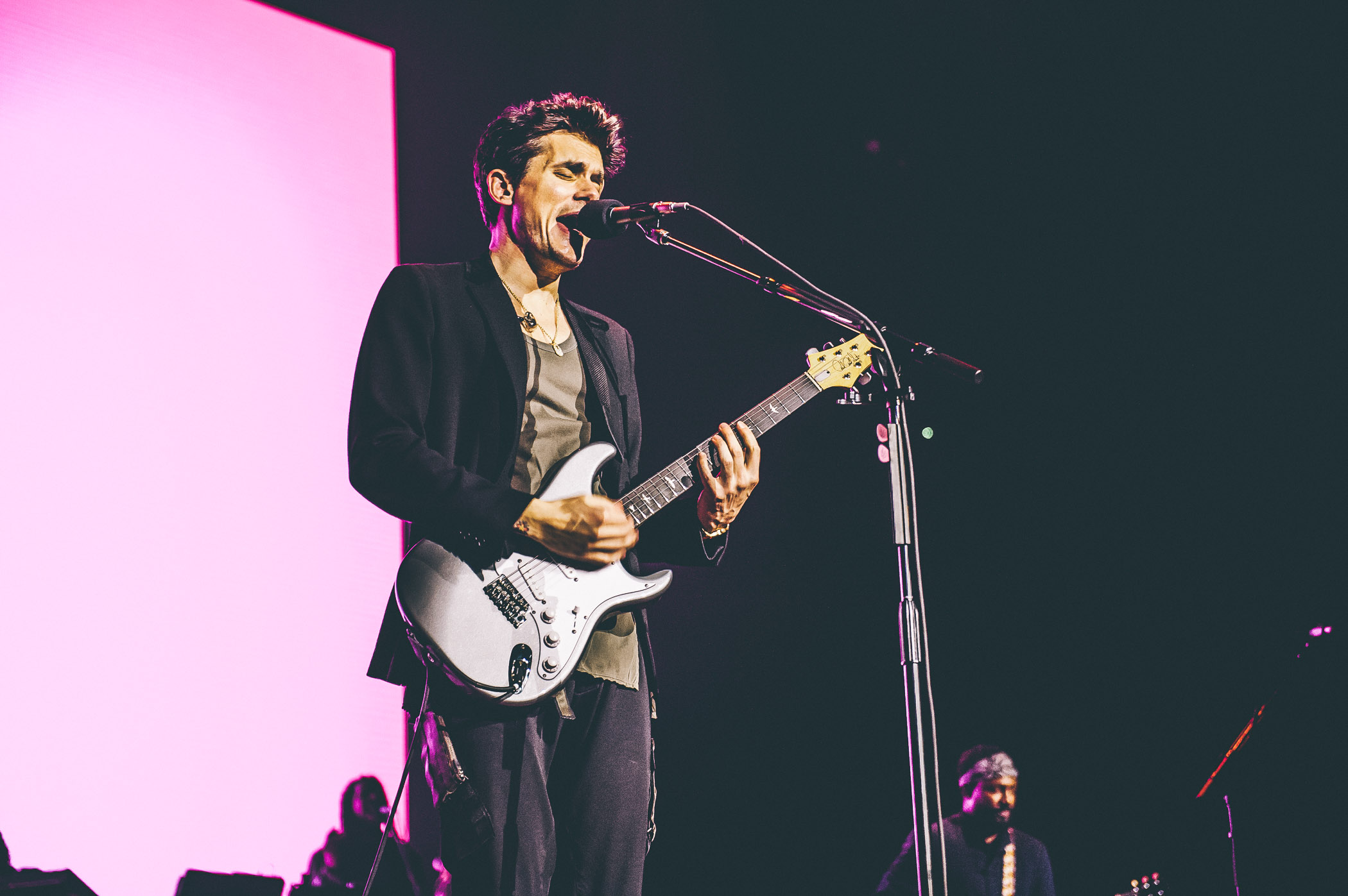 1_John_Mayer-Rogers_Arena-Timothy_Nguyen-20170419 (10 of 18).jpg