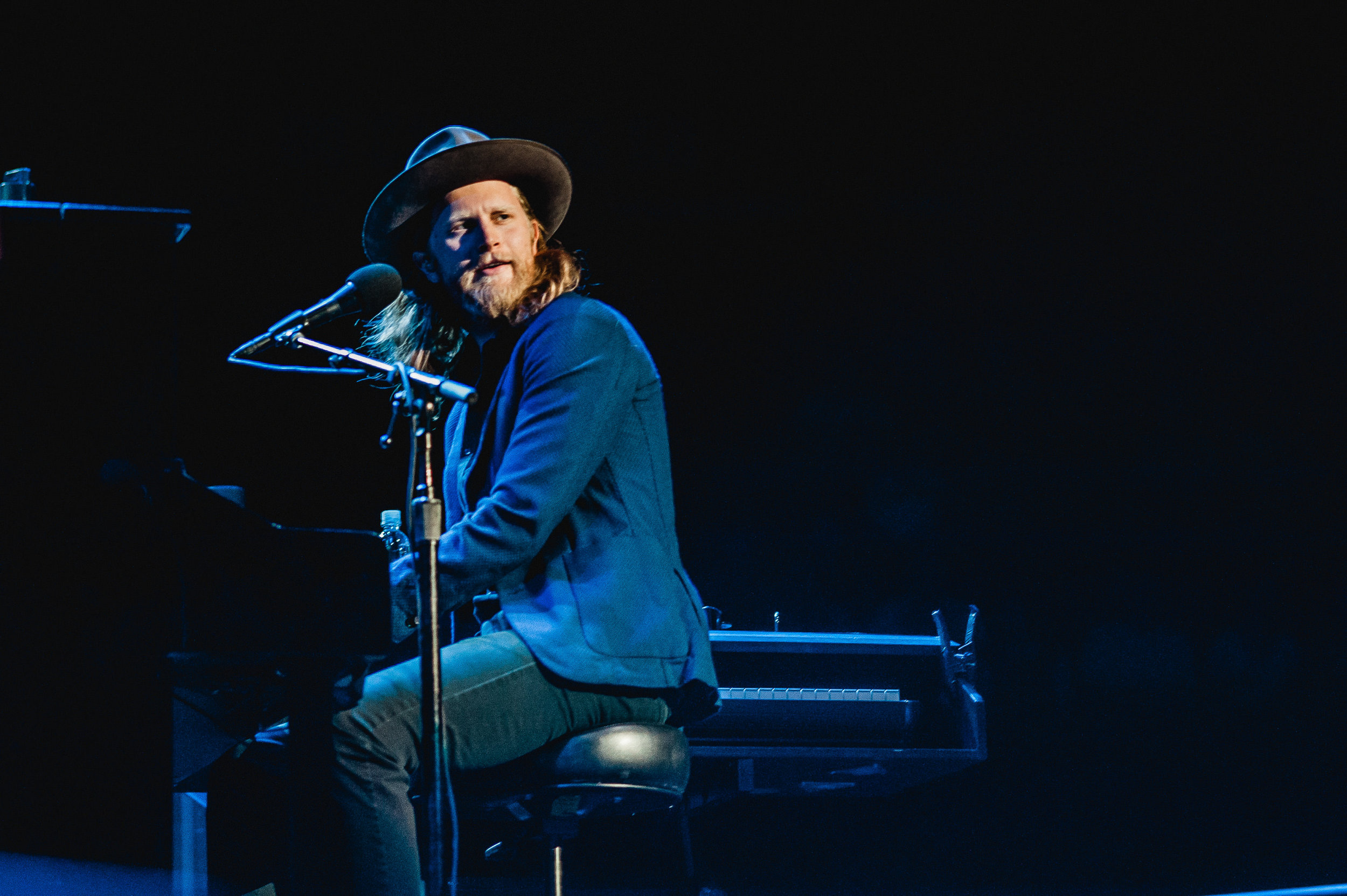 2_The_Lumineers-Rogers_Arena-Timothy_Nguyen-20710817 (2 of 19).jpg