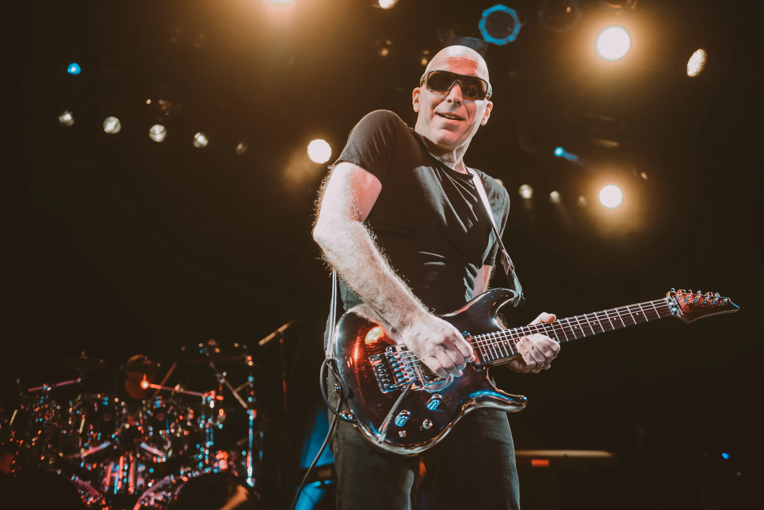 1_Joe_Satriani-Commodore_Ballroom-Timothy_Nguyen-20180602-12.jpg