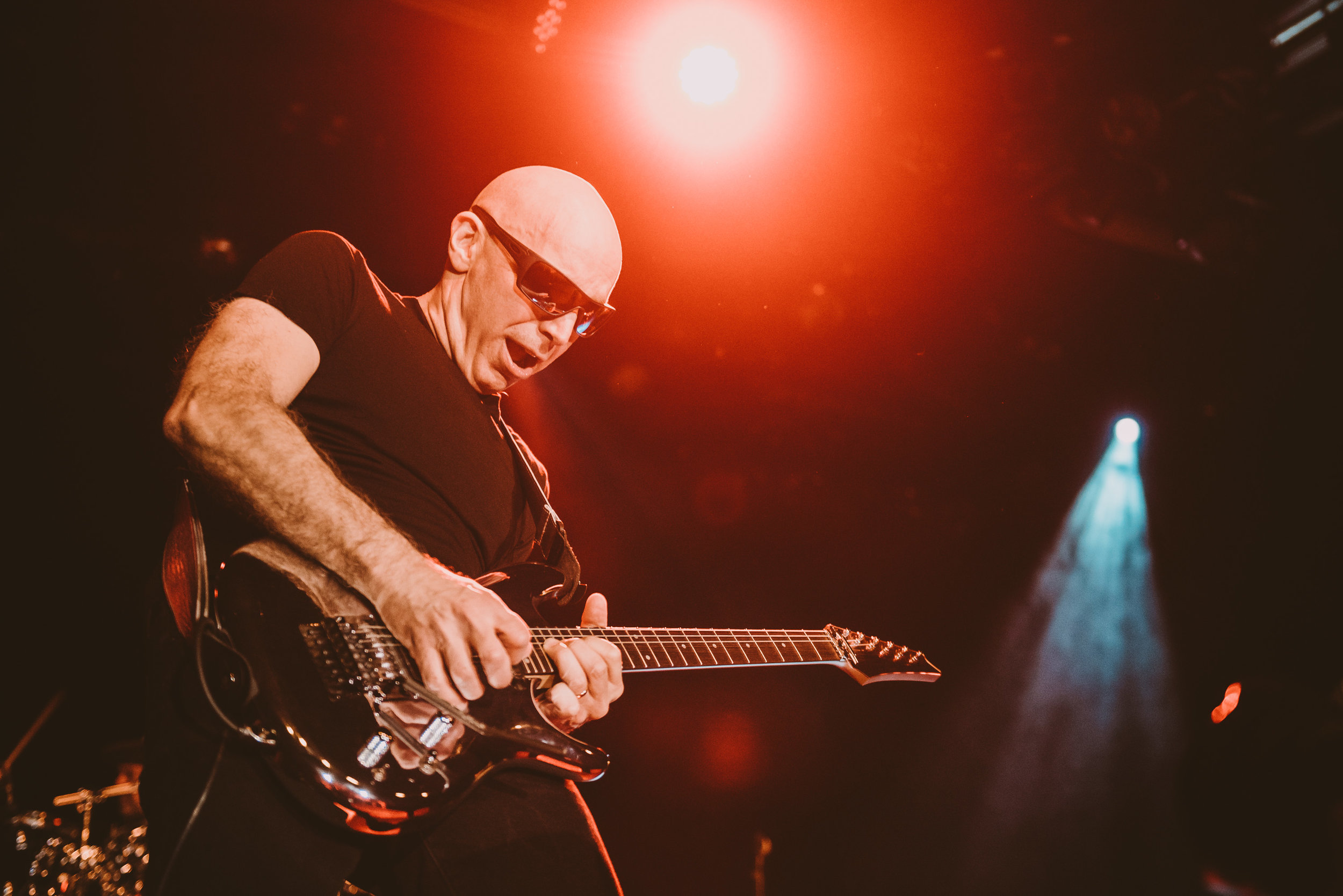 1_Joe_Satriani-Commodore_Ballroom-Timothy_Nguyen-20180602-16.jpg