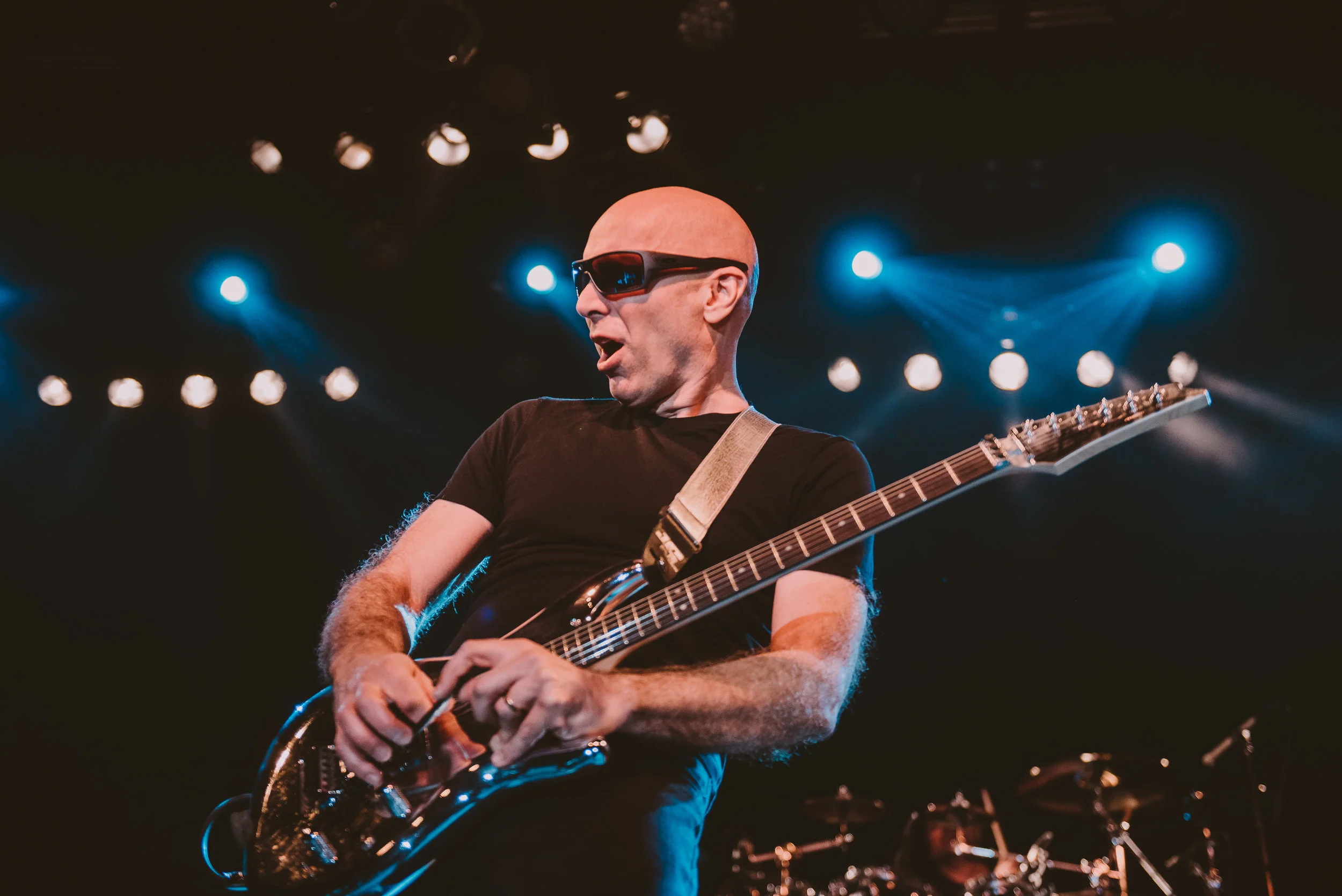 1_Joe_Satriani-Commodore_Ballroom-Timothy_Nguyen-20180602-19.jpg