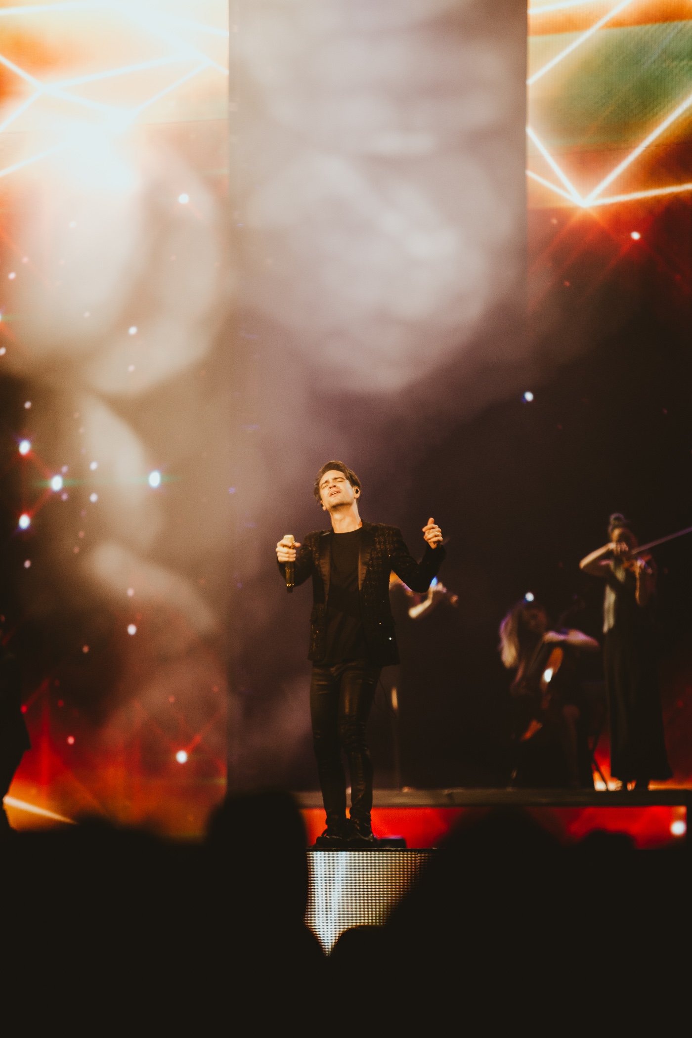 1_Panic!_At_The_Disco-Rogers_Arena-Timothy_Nguyen-20180811-14.jpg