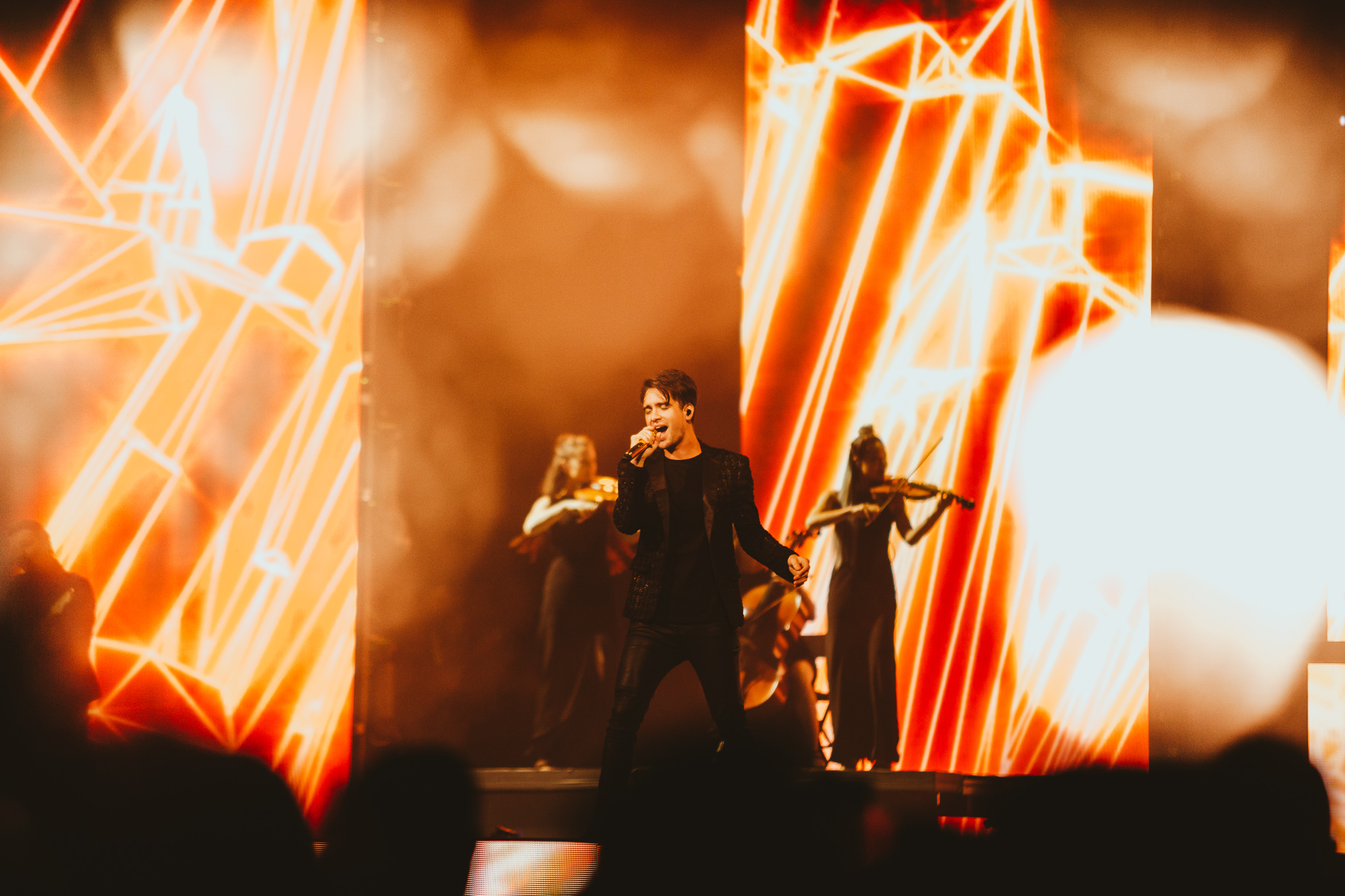 1_Panic!_At_The_Disco-Rogers_Arena-Timothy_Nguyen-20180811-16.jpg