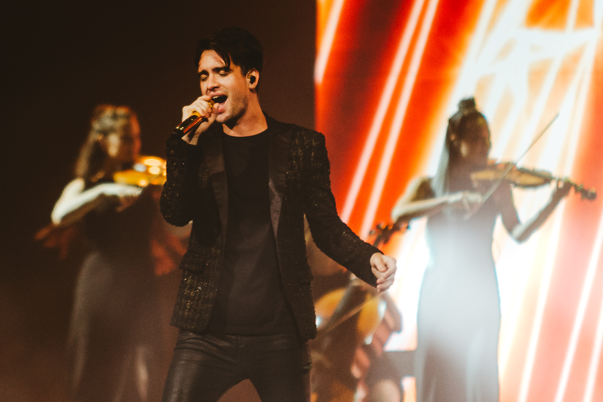 1_Panic!_At_The_Disco-Rogers_Arena-Timothy_Nguyen-20180811-17.jpg