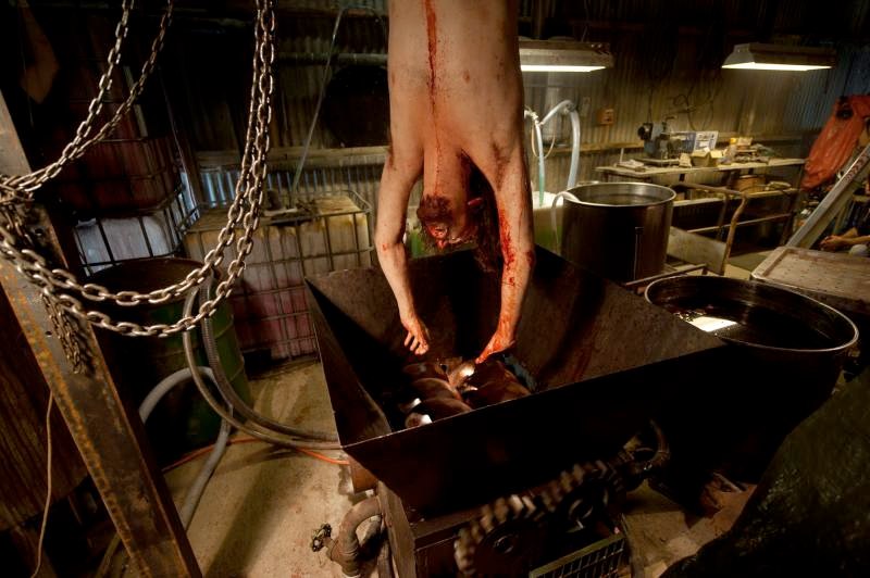 100-bloody-acres_2.jpg