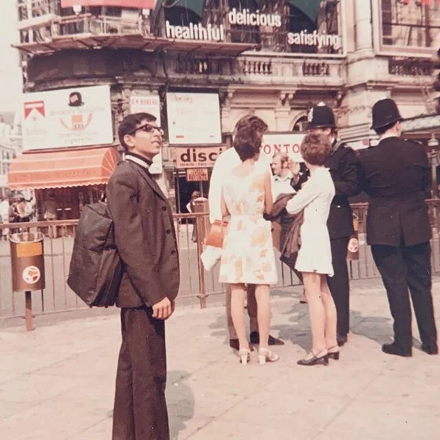 My dad being a cool cat in Piccadilly Circus in 1970. Fifty years of international travel later and he has taken his last journey. 
RIP Clinton De Souza 🚢

#spicemama #bombay #london #bombaydreaming #nostalgia #travel