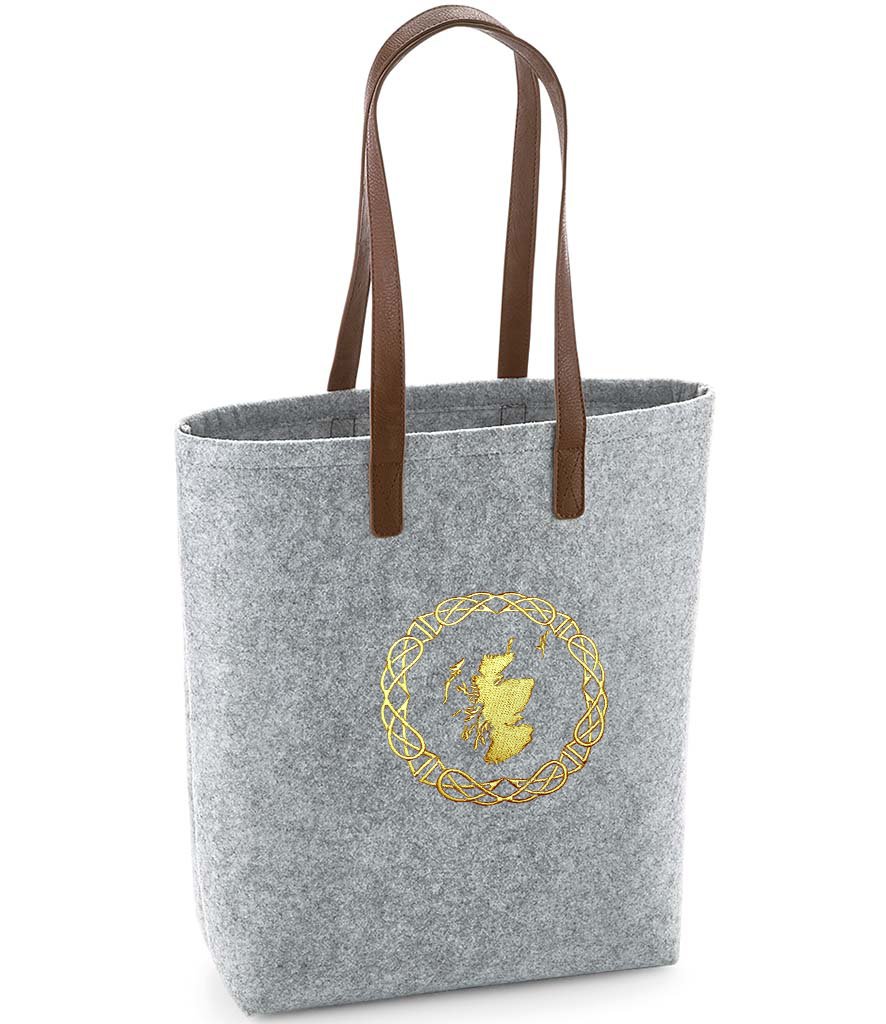 pittenweem-scotland-felt-shopper-brave-scottish-gifts-hero.jpg