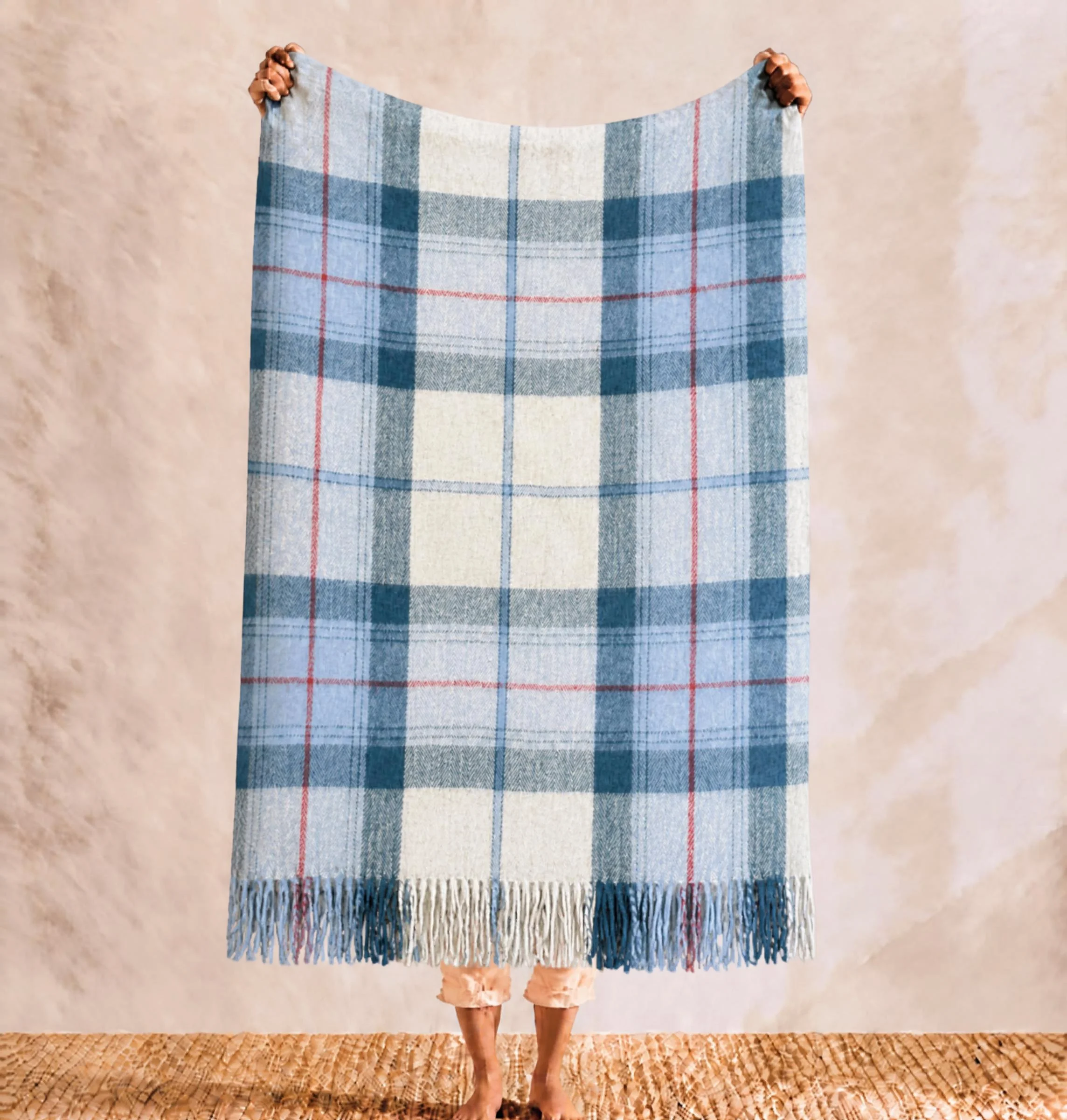 winter-ice-tartan-throw-blanket-brave-scottish-gifts-3.jpg