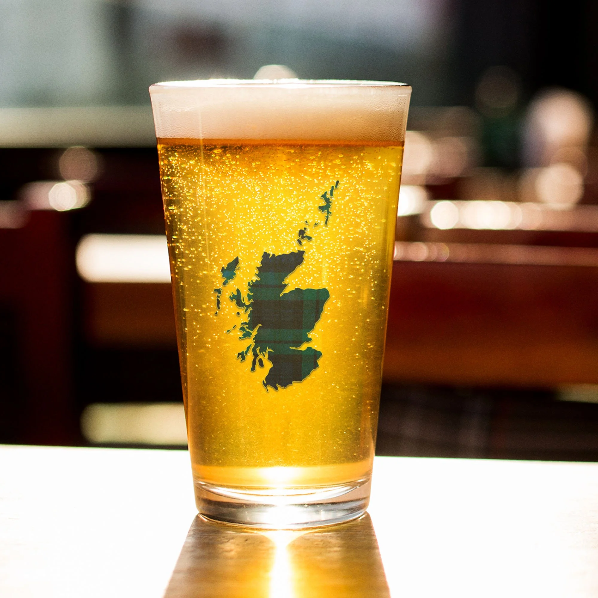 black-watch-scotland-map-beer-glass-brave-scottish-gifts-bar.jpg