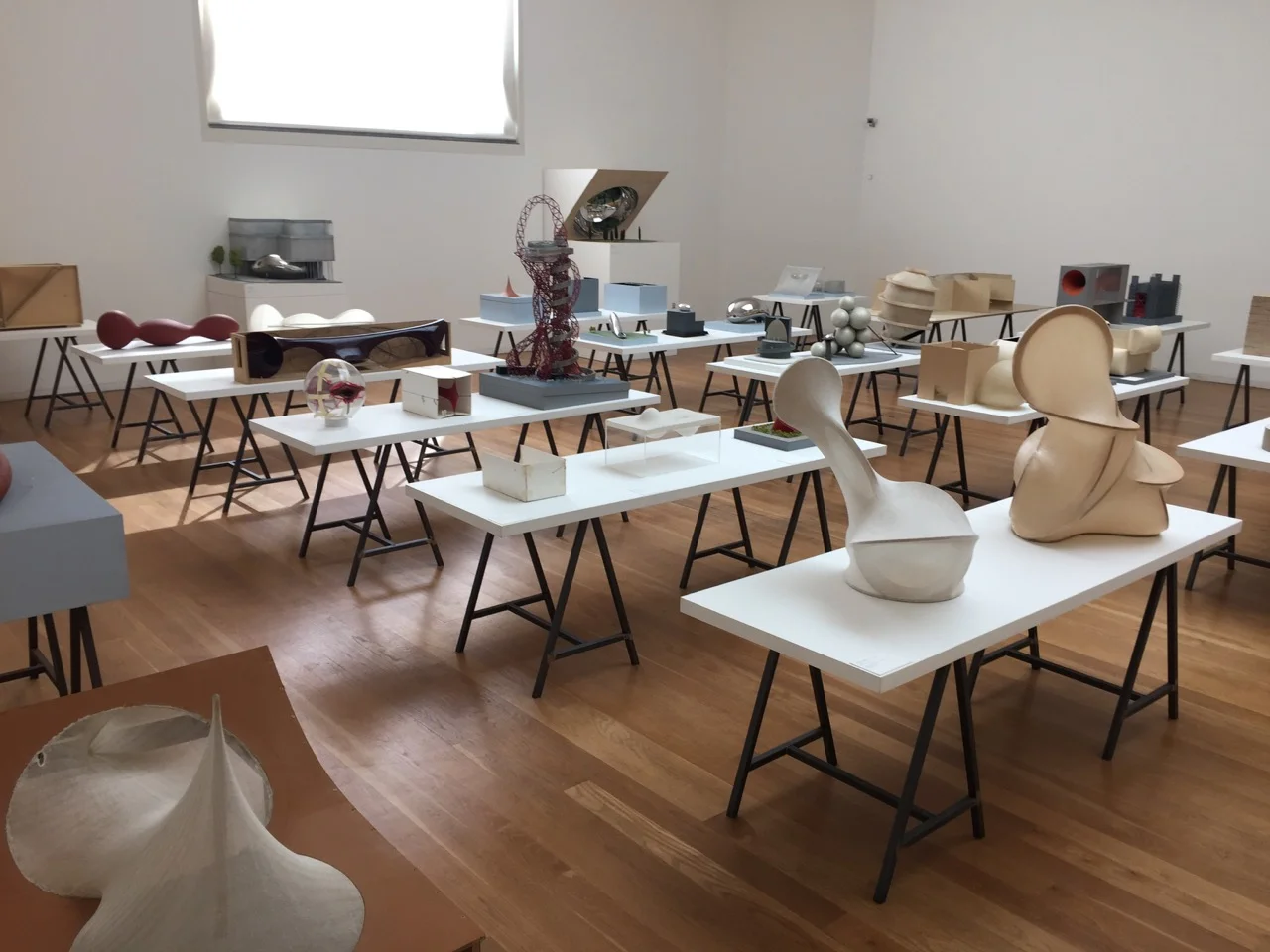 I always take photos if I see inspiring models, and collect photos of model styles. This is an exhibition of Anish Kapoor maquettes.