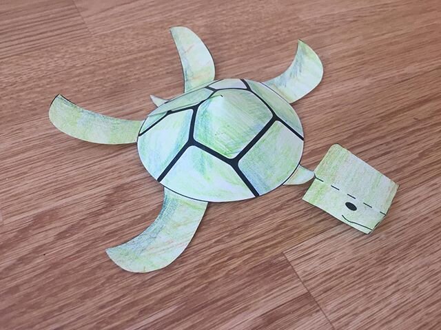 Good morning! A nice simple turtle model to start the week!🐢 One to colour in before making. Link in bio. Enjoy! #modelmaking #papermodel #turtlemodel #kidscrafts #stufftodoathome