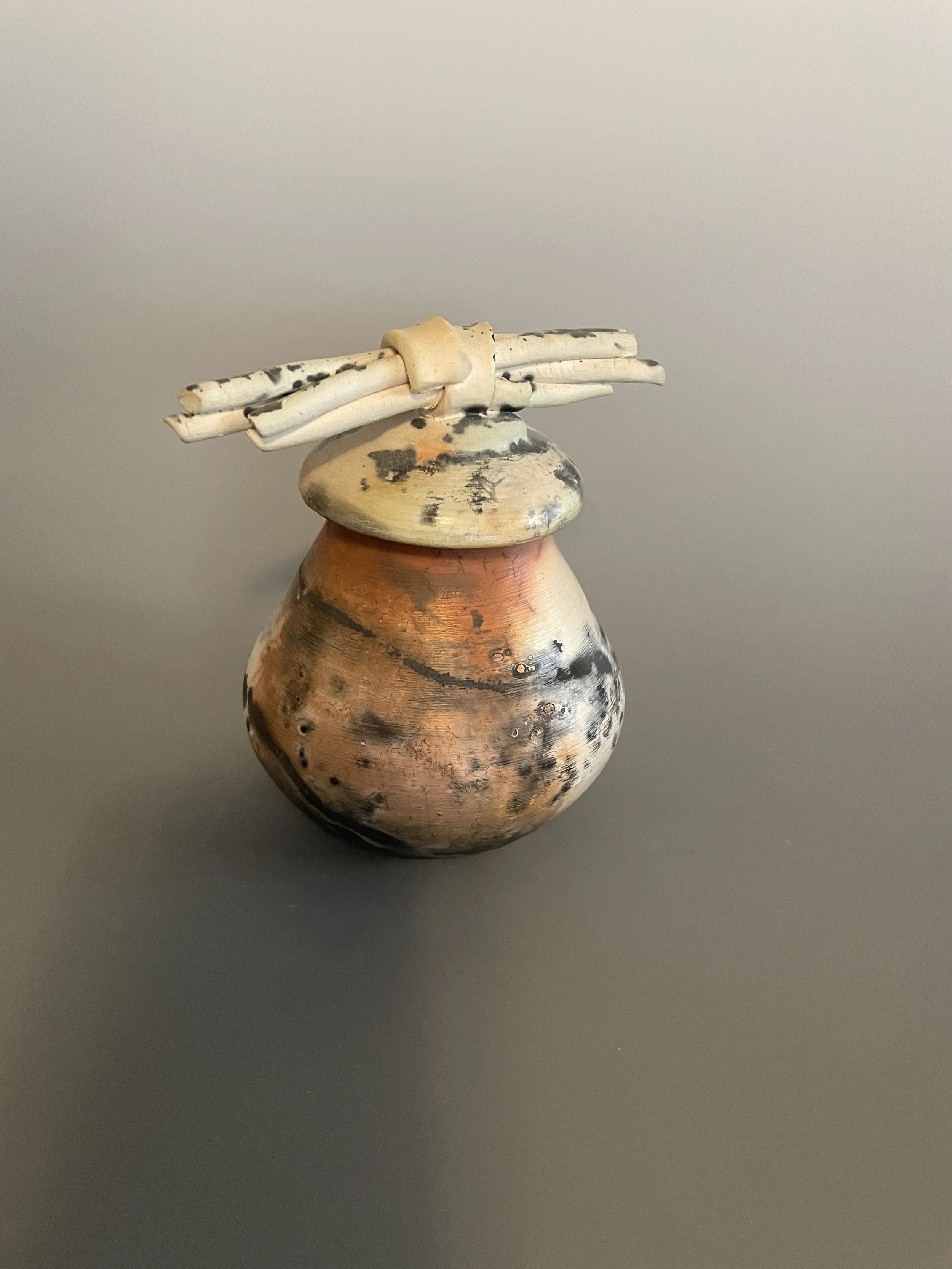 LIDDED VESSEL