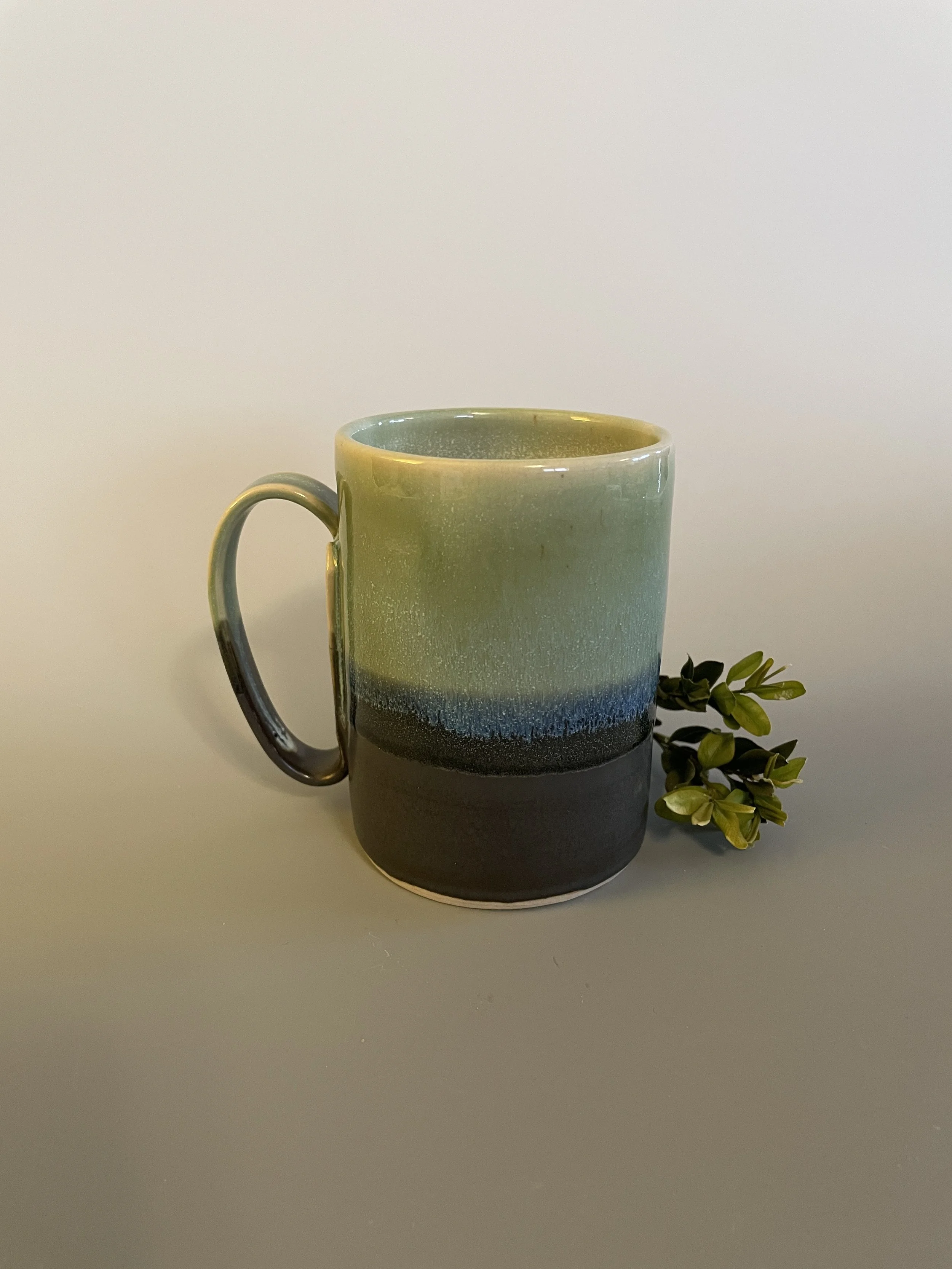 STONEWARE MUG