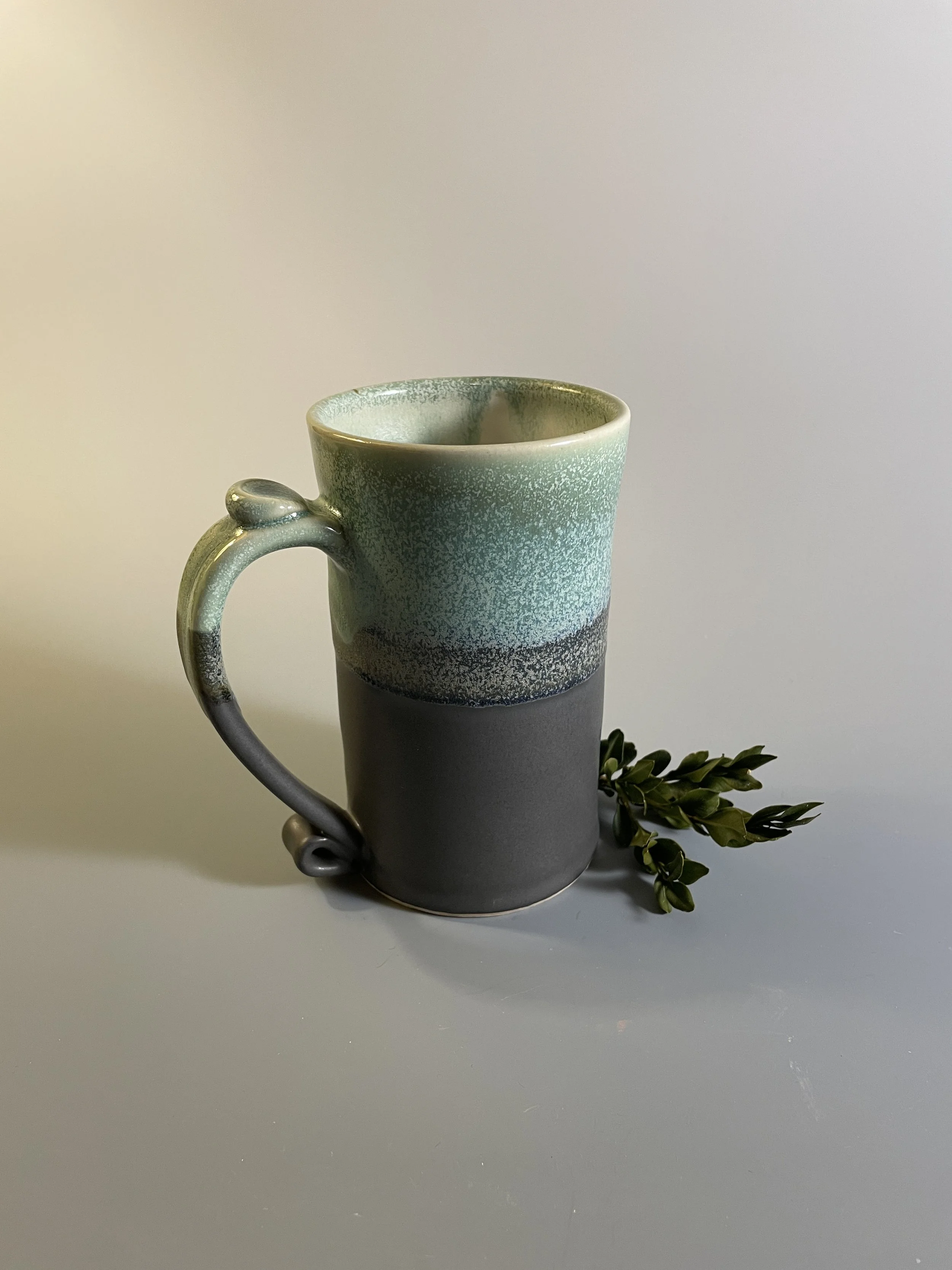 STONEWARE MUG