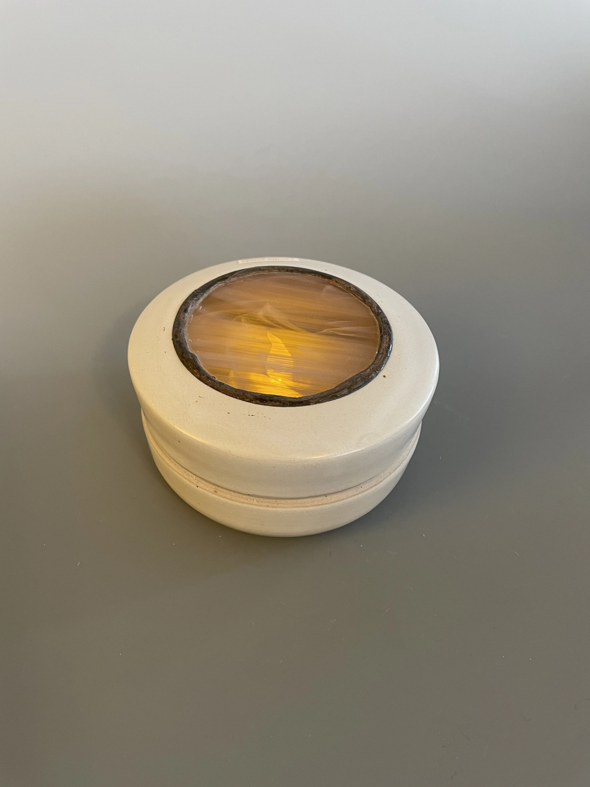 STONEWARE AND STAINED GLASS TEA LIGHT