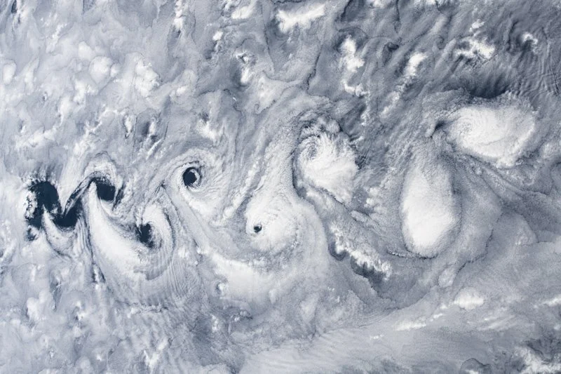 Von Kármán vortex clouds