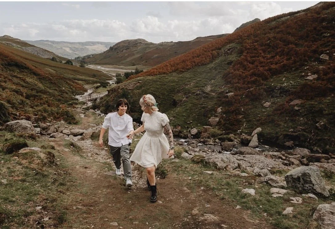 CLOVER’S BRIDAL DRESS