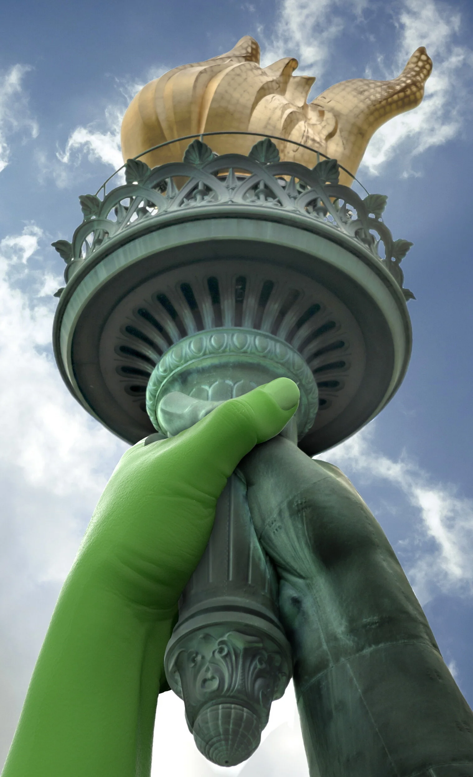 JollyGreenGiant_GiantWasHere_StatueOfLibertyHand_Comp_v002.jpg