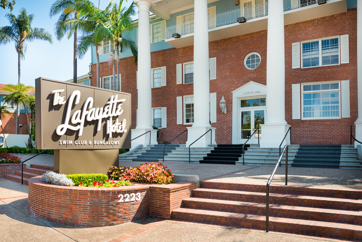 LAFAYETTE HOTEL ENTRANCE