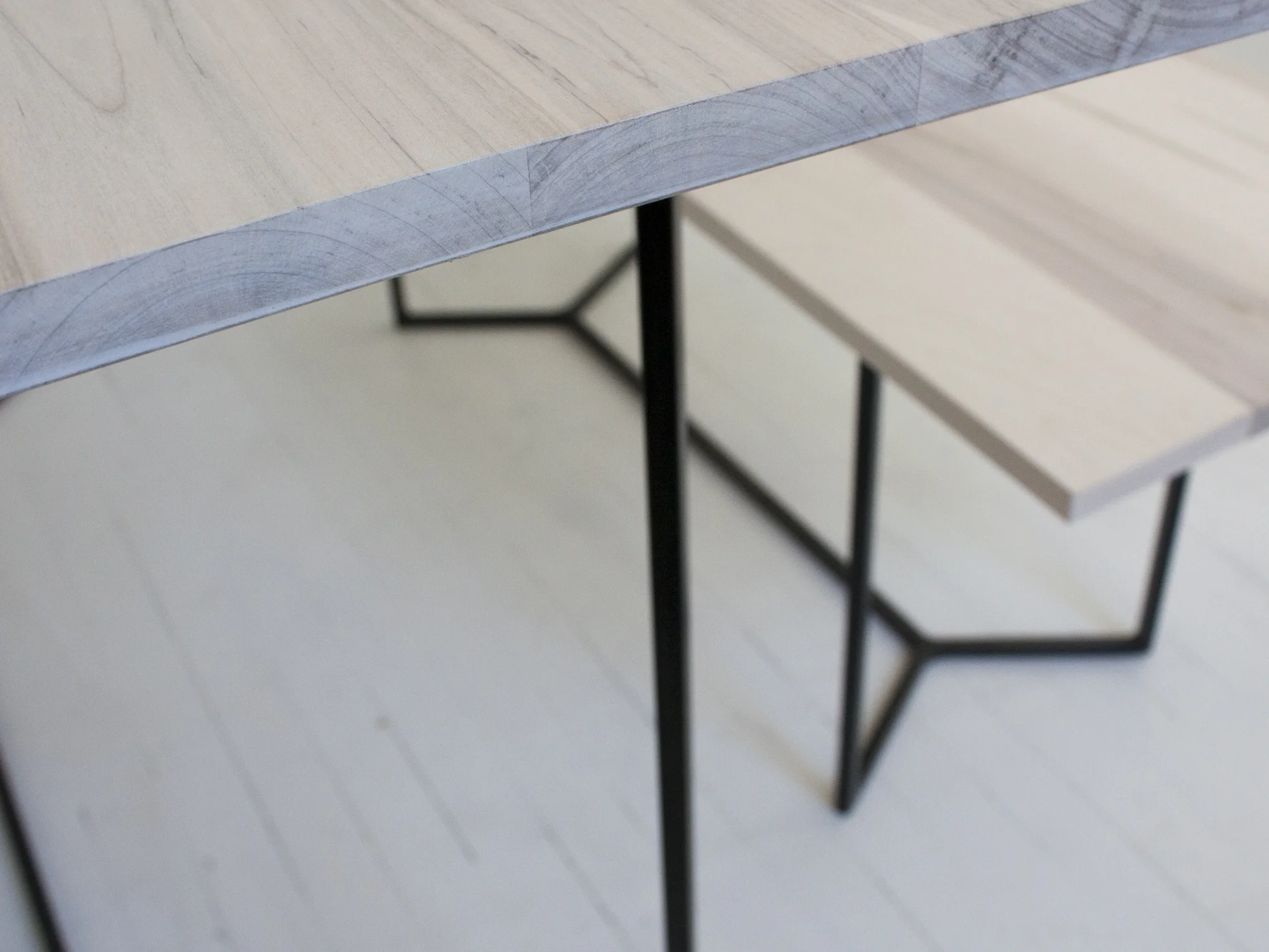 Studio Cidra: Denis Table