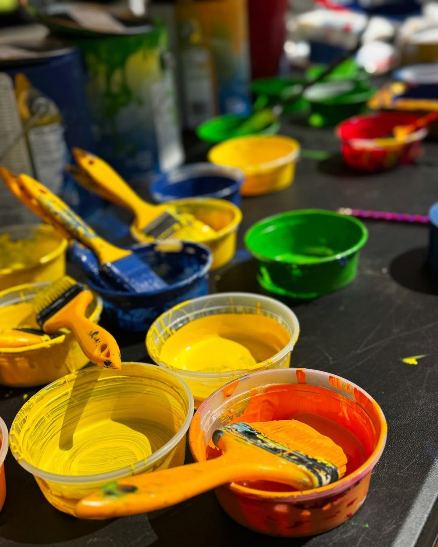 Much love to all of you who came out for the first of this summer&rsquo;s Grandscale paint parties! 🎨 

Shoutout to all our artists and volunteers for the fresh pieces now in progress on the block of East 125th Street, East 124th Street and Park Ave