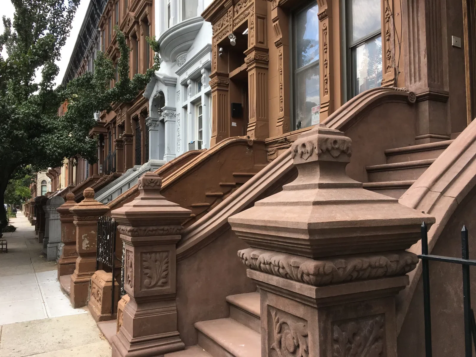 East Harlem Set To Get Busy As Mayor Eric Adams Signs Legislation For New Business Improvement District