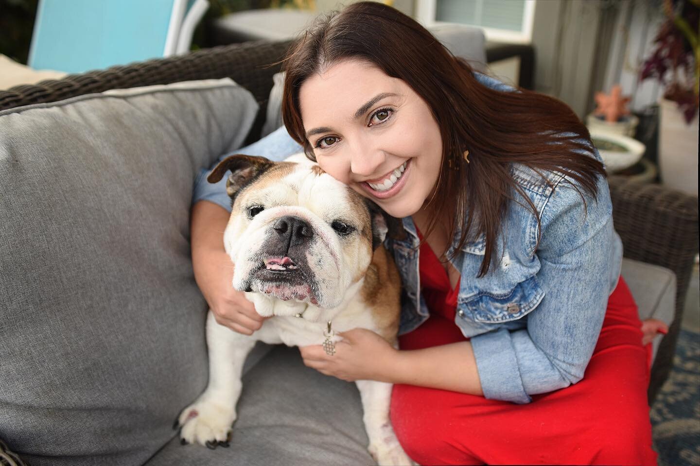 Missing this girl today! Remember to take pictures with your doggos and love on them as much as possible! #bulldoglove #rainbowbridge #tricitieswa 

📸 by @jmb126