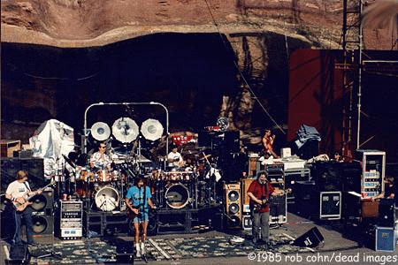 gratefuldeadstage85.jpg