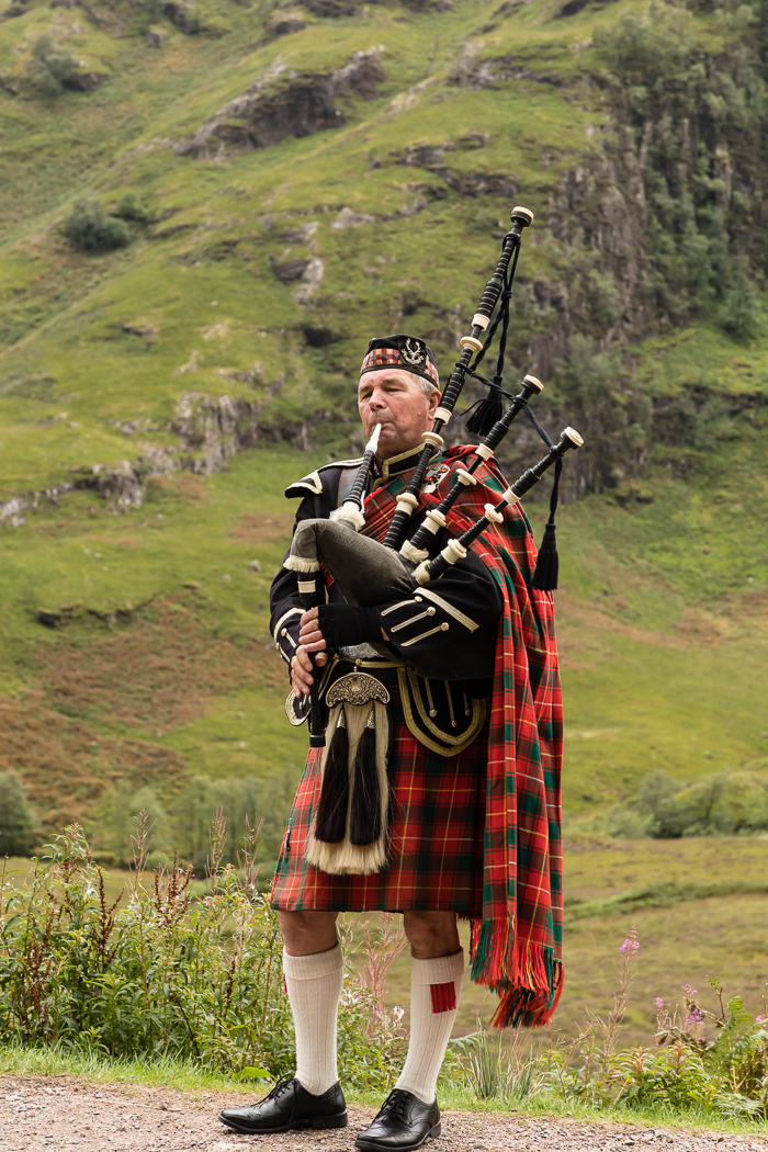 Bagpipes in the Highlands