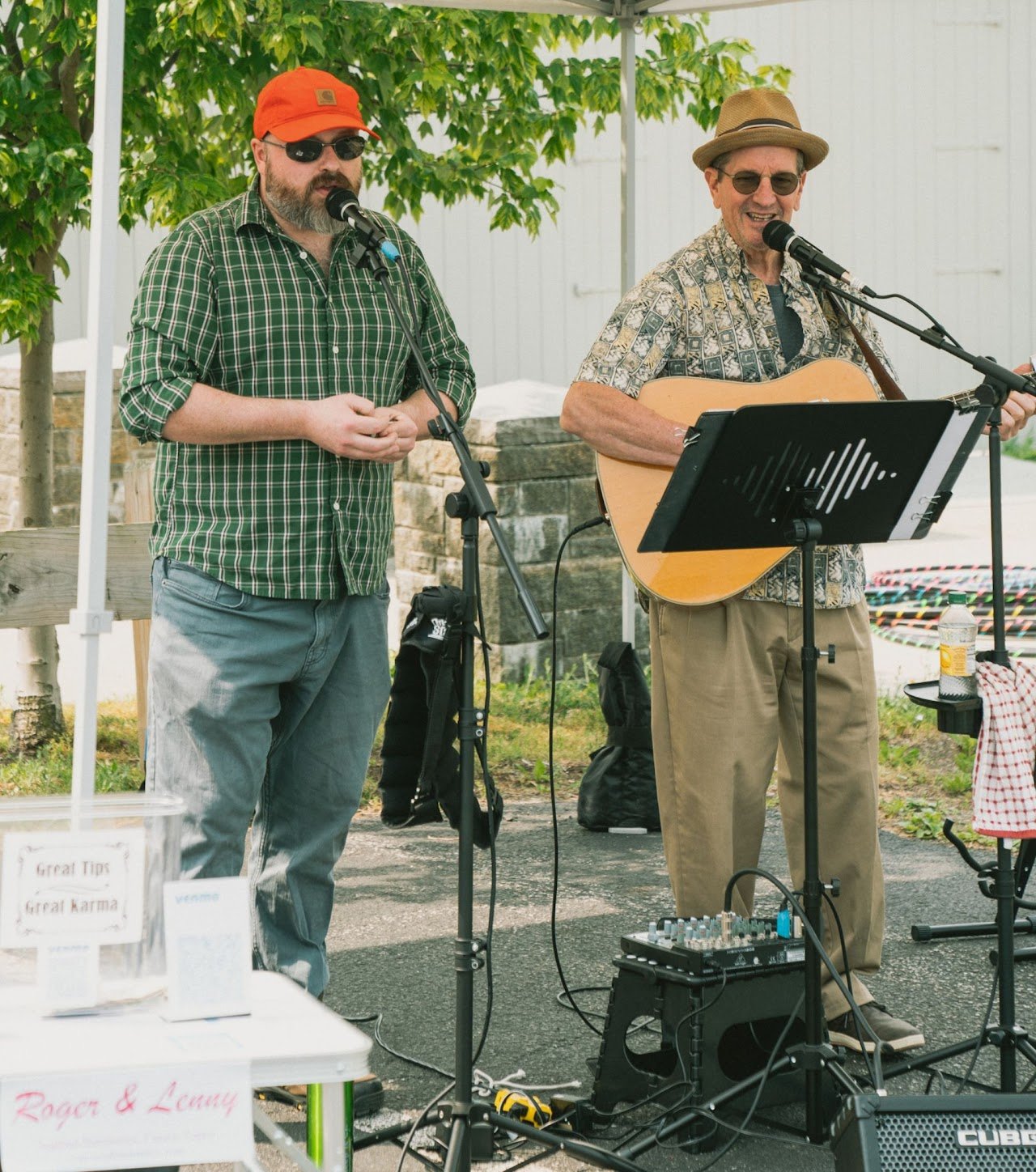 THURSDAYS LIVE - ROGER &amp; LENNY 