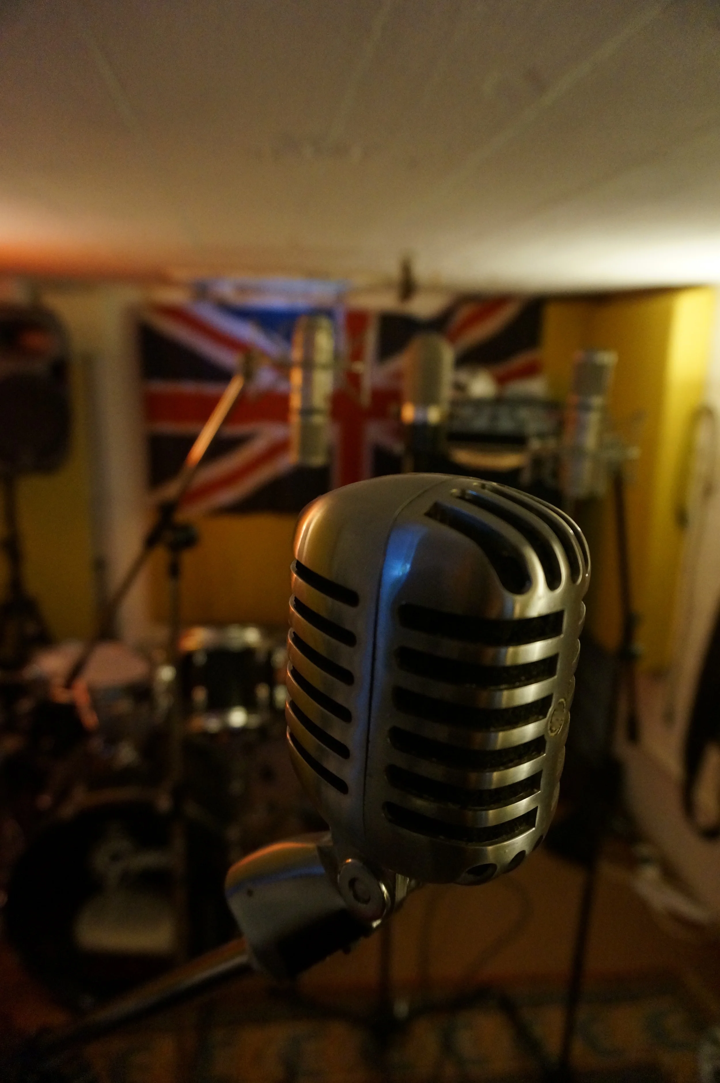 microphone, bass, drums