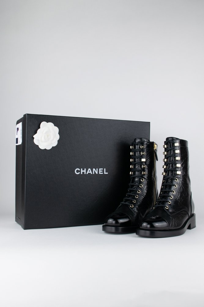Chanel Cap-toe Combat Boots — BLOGGER ARMOIRE