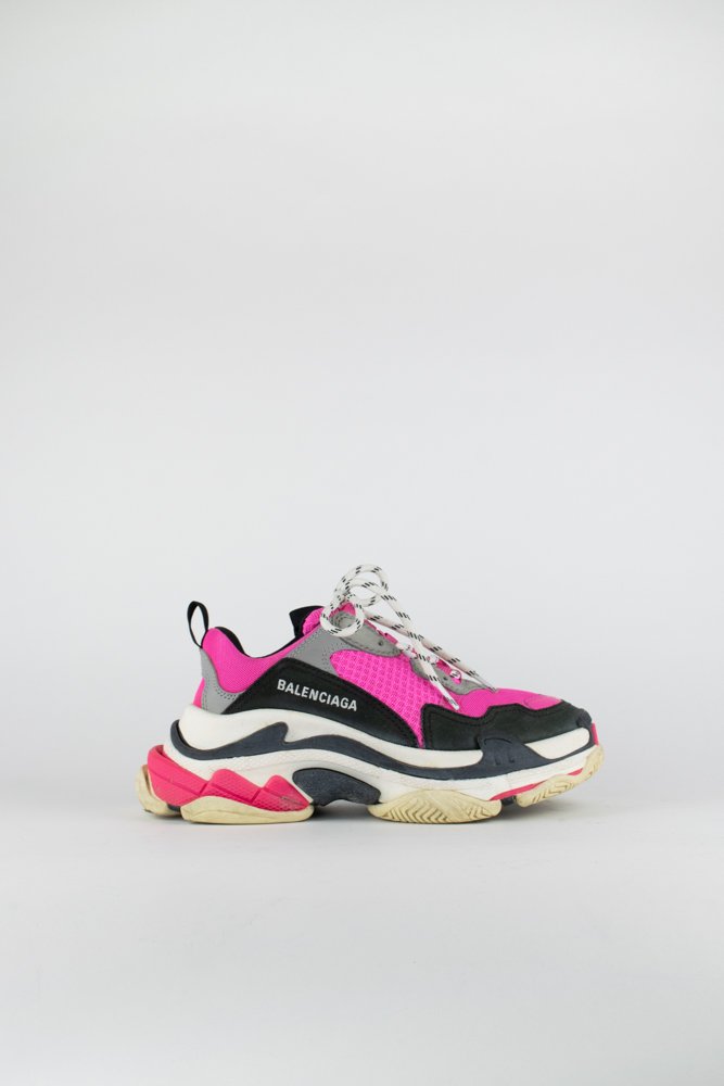 Triple S Sneakers — BLOGGER ARMOIRE