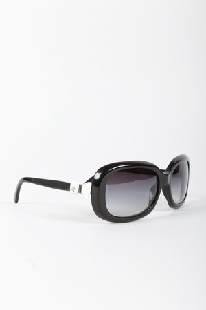 Chanel CC Bow Sunglasses — BLOGGER ARMOIRE