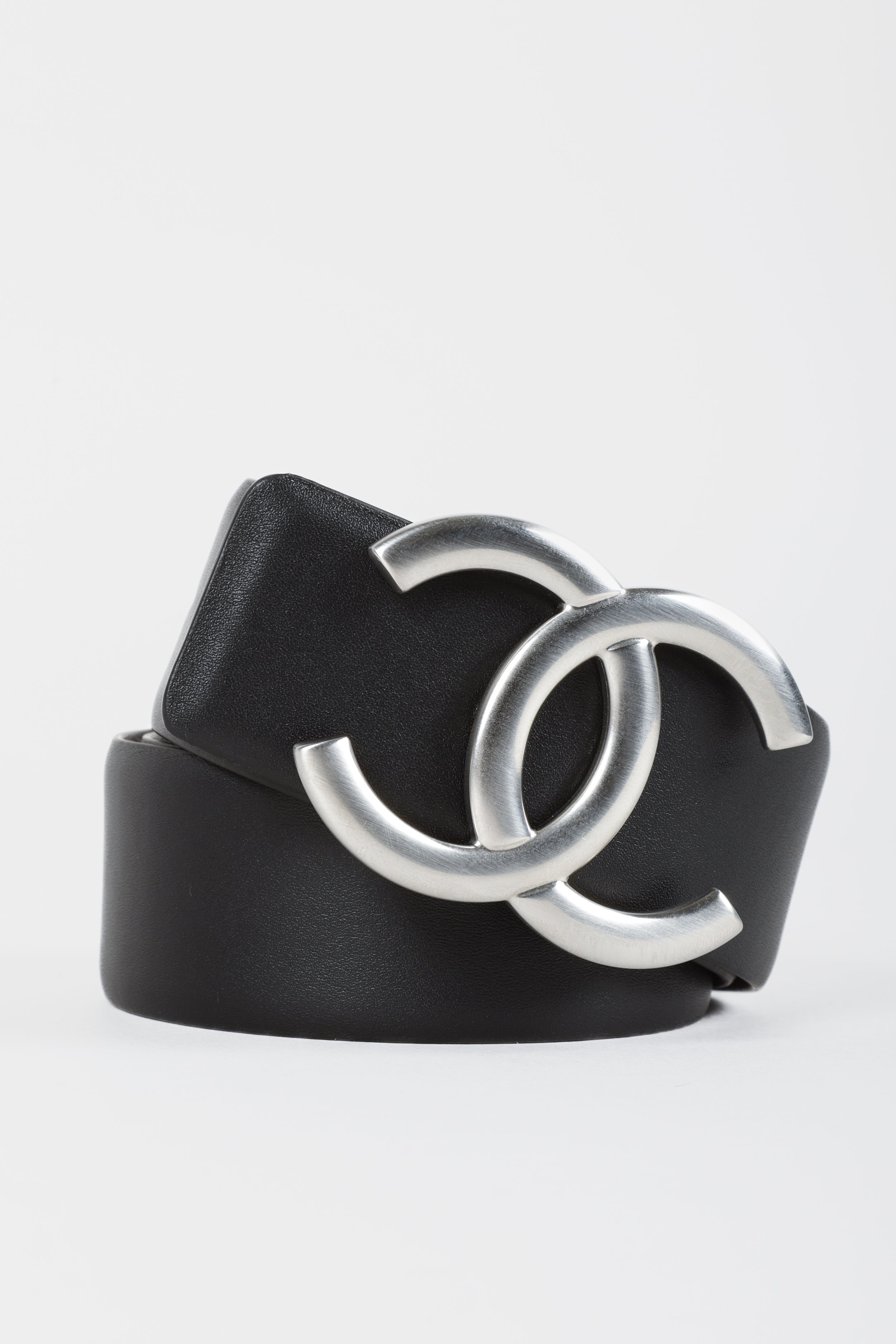 Belt bag  Grained calfskin  goldtone metal black  Fashion  CHANEL
