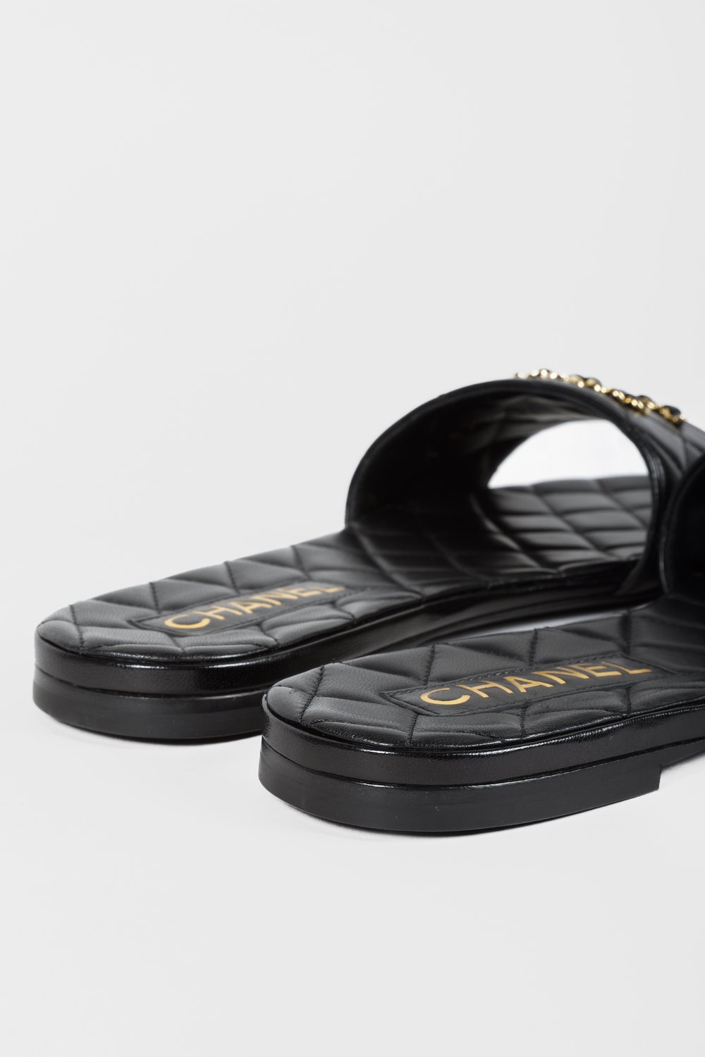 Chanel 23P Black Quilted CC Chain Mule Sandal — BLOGGER ARMOIRE