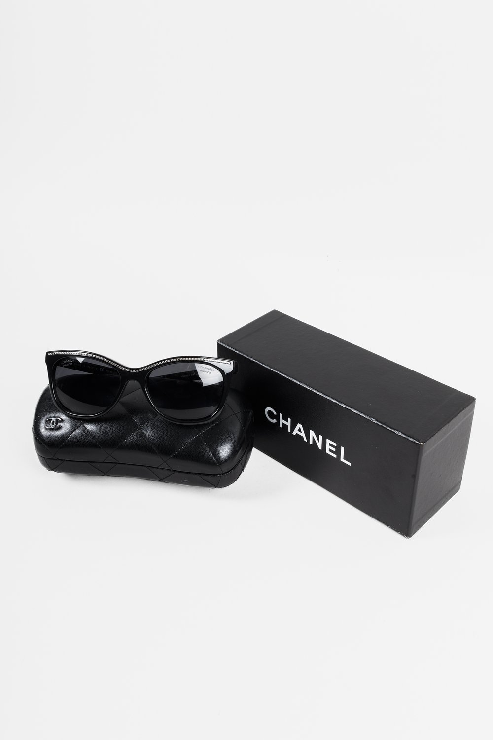 Chanel Black Classic Sunglasses — BLOGGER ARMOIRE