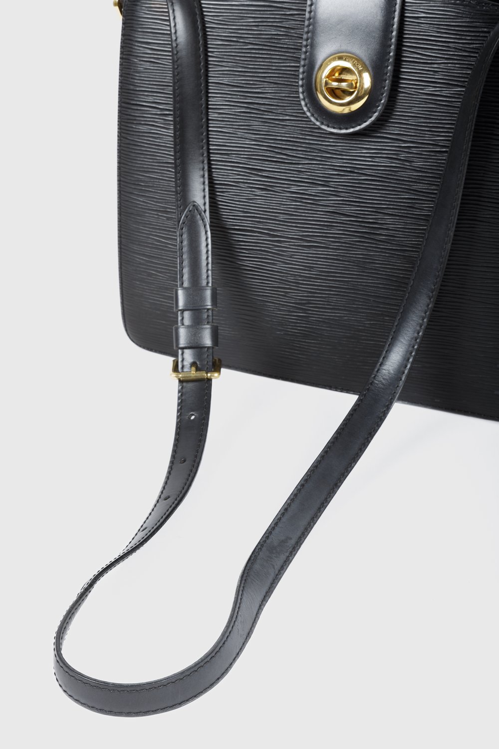 Louis Vuitton Black Epi Capucines — BLOGGER ARMOIRE