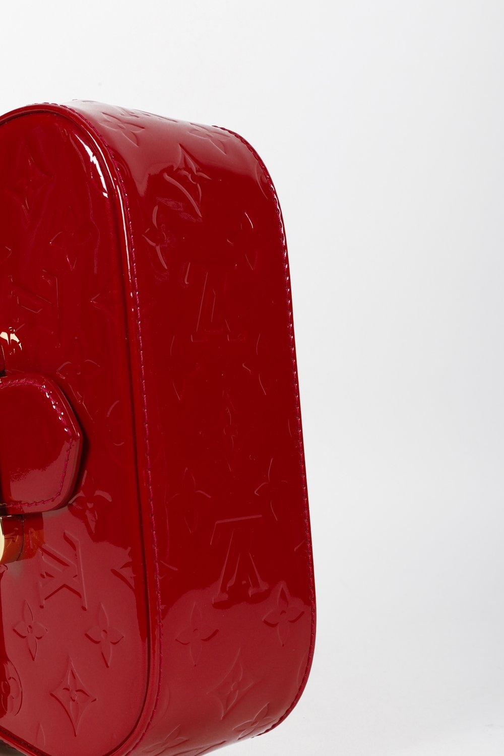 Louis Vuitton Pomme D'amour Monogram Vernis Leather Bellflower GM Bag at  1stDibs
