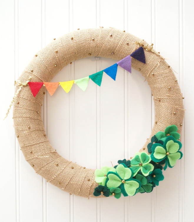 Lucky-St-Patricks-Day-Wreath-675x900.jpg