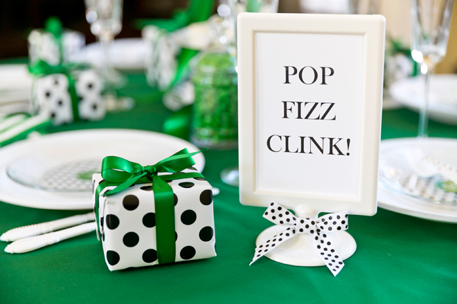 Pizzazzerie-Kate-Spade-Holiday-Tablescape-Party_02.jpg