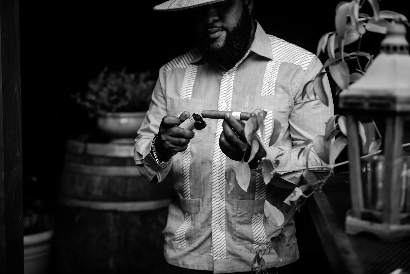 One of the coolest wedding details we&rsquo;ve seen lately? Hand-rolled cigars by @cortezcigars. Guests got to watch the magic happen right in front of them and take home a one-of-a-kind favor. A luxe little touch that made the celebration unforgetta