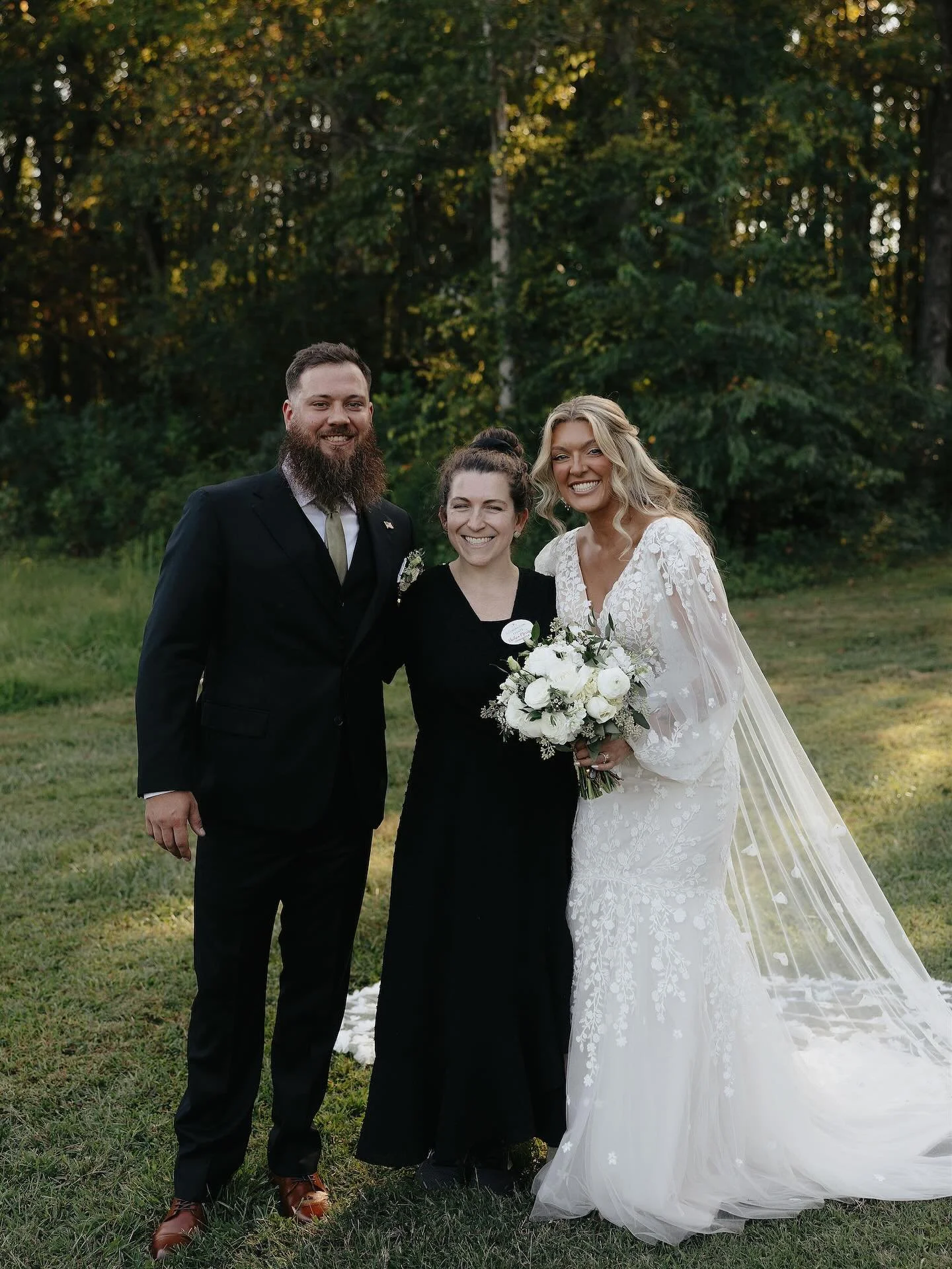 Congrats to these two stunners!! It was a true privilege working with you! 

FRIENDORS:

@avonleafarms

@deeprunroadhouse

@trucklecheesemongers

@elguaporva

@shannon_hennessey

@amativecreative

@kwfweddings

@haileymcgrainreeves

@christyharmanwed
