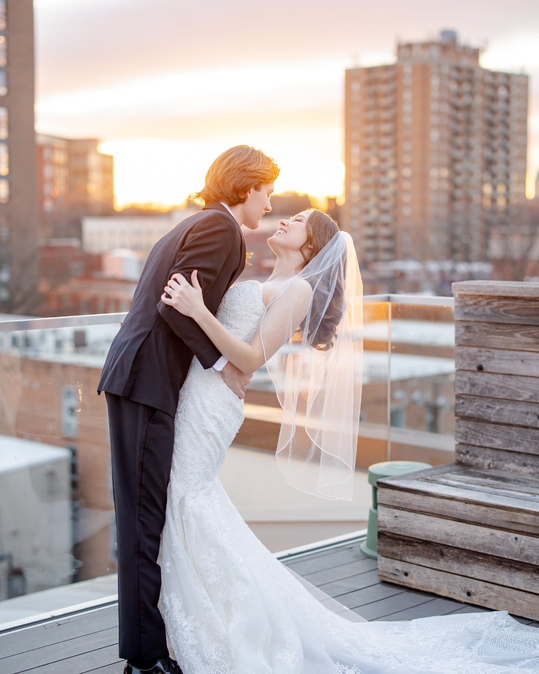 Celebrating this beautiful day back in 2024 between Jessica and Josh. A stunning couple and a gorgeous day!! We love what we do 😊😊