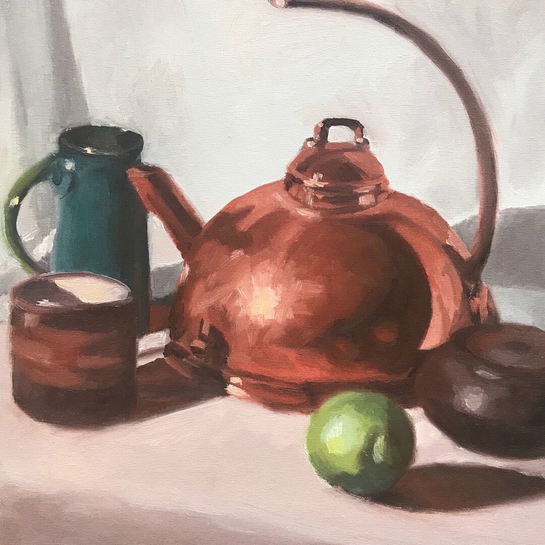 Fun copper homework! Totally in love with this tea kettle. Might have to negotiate with my SIL for it. 😉
.
.
.
.
#stilllifepainting #copperkettle #teatime☕️ #oilpaintingart #mfa #stilllifeart #teafortwo #mnartist #femaleartistsofinstagram #readyforf