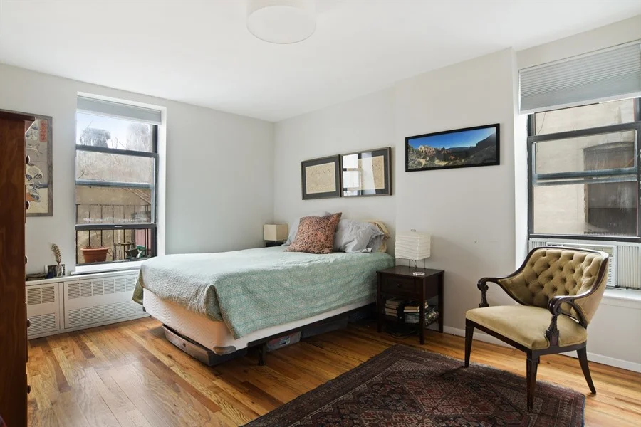 09_213215EasternPkwy_18_Bedroom_LowRes.jpg