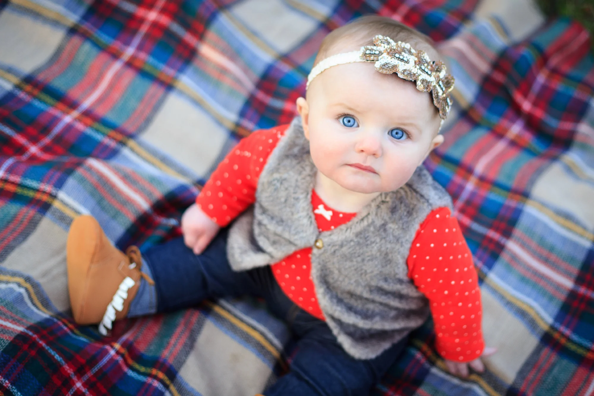 Winter Family Photography at Oregon City Tree Farm - The White Family