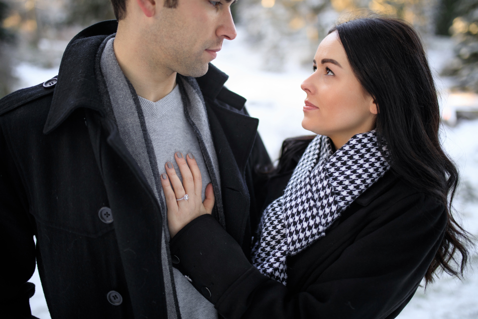 best-portland-engagement-photographer-courtney-dan-winter-hoyt-arboretum-4.jpg