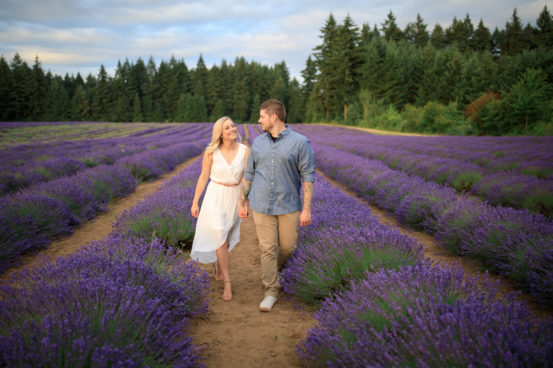 portland-engagement-photographer-the-oregon-lavender-farm-sondra-austin-3.jpg