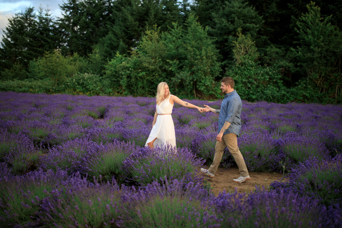 portland-engagement-photographer-the-oregon-lavender-farm-sondra-austin-5.jpg